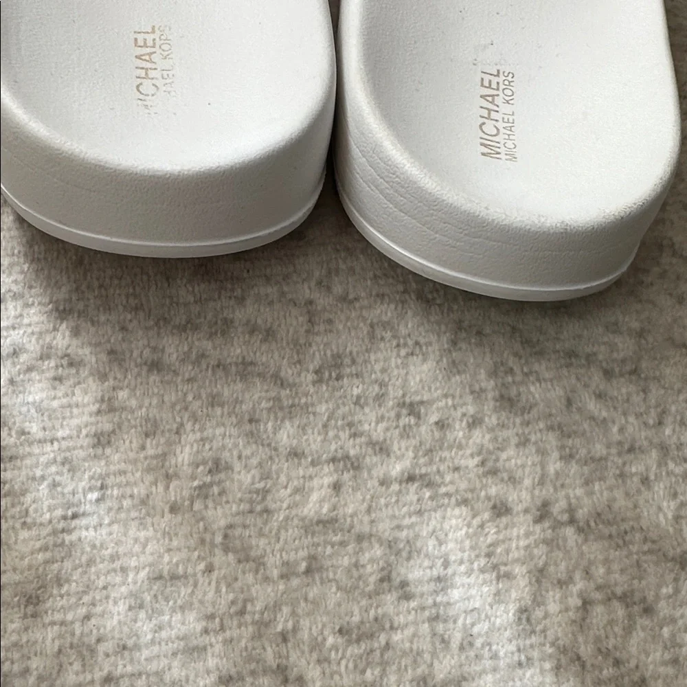 MICHAEL Michael Kors White and Gold Sandals - Picture 5 of 11